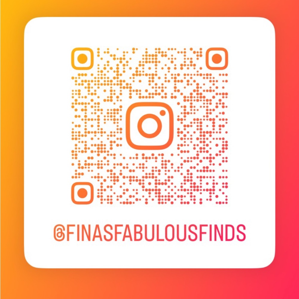 Follow me on Social Instagram and Facebook